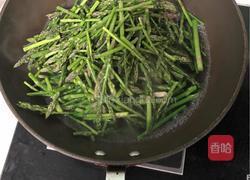 炝炒芦笋的做法图解1