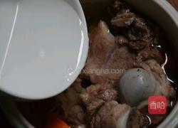 玉米胡萝卜骨头汤的做法图解4