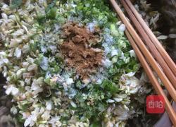 槐花猪肉大包子的做法图解4