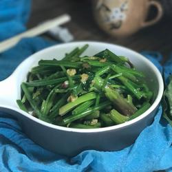 蒜香菠菜梗的做法[图]