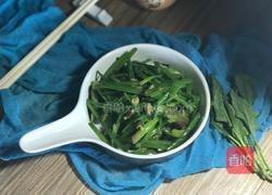 蒜香菠菜梗的做法图解8