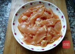 荷兰豆炒鸡胸肉的做法图解3