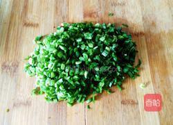 韭菜鸡蛋饼的做法图解1