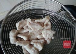 西芹溜鱿鱼肉片的做法图解10