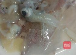 青椒炒鱿鱼的做法图解1