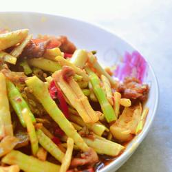 野笋子炒肉的做法[图]