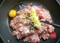 槐花馅饺子的做法图解5