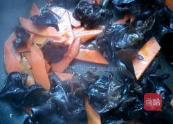 胡萝卜炒木耳的做法图解10