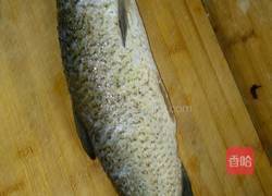 鱼丸菠菜汤的做法图解1