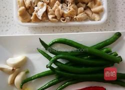 尖椒熘肥肠的做法图解1