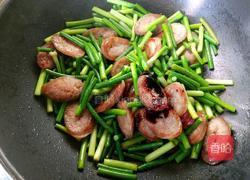 蒜薹炒腊肠的做法图解5