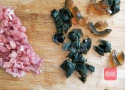 皮蛋瘦肉粥的做法图解2