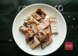 番茄胡萝卜玉米风干排骨汤（电饭煲版）的做法图解1