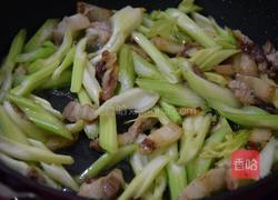 芹菜炒肉的做法图解4
