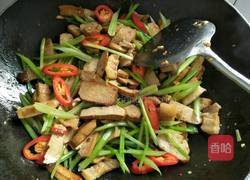 五花肉炒香干的做法图解8
