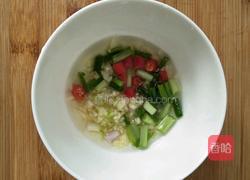凉拌芹菜叶的做法图解6