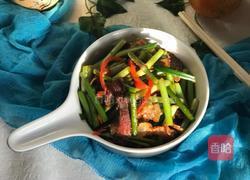 蒜苔炒腊肉的做法图解11