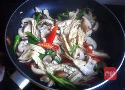 香菇炒腐竹的做法图解5