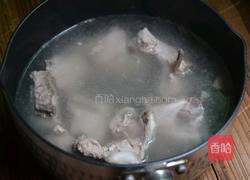 黄豆苦瓜骨头汤的做法图解4