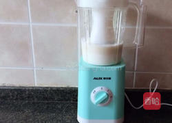 蜂蜜香蕉饮的做法图解6