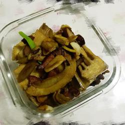 腊肉烧冬笋的做法[图]