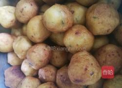 油炸土豆丸子的做法图解5