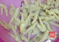 凉拌鸡脚的做法图解1