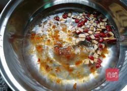 红枣牛奶炖桃胶的做法图解5