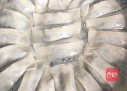 锅贴的做法图解4