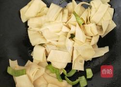 尖椒干豆腐的做法图解3