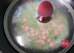 火腿肠炒豌豆的做法图解9