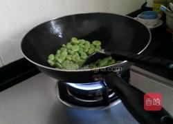 炒蚕豆的做法图解4