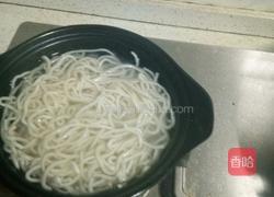 小香菇番茄酱面的做法图解4