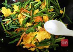 蒜苗炒鸡蛋的做法图解9