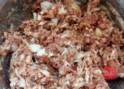 猪肉葱花大蒸包的做法图解2