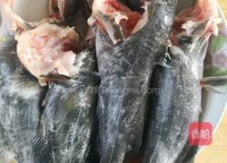 昂刺鱼炖臭干的做法图解1