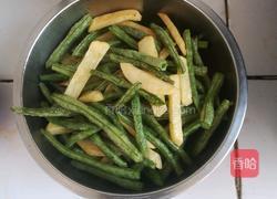 干煸排骨豆角土豆条的做法图解7
