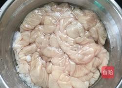 网红菜李子猪大肠的做法图解1