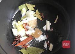 冰糖炖猪蹄的做法图解4