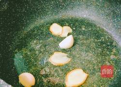 酸梅酱焖猪脚的做法图解6