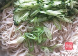 炸酱凉面的做法图解2
