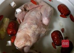 茯苓乳鸽汤的做法图解5