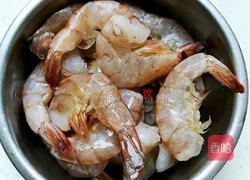 翡翠虾仁的做法图解2