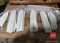 自做早餐油条的做法图解3