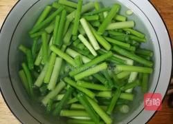 蒜苔炒鸡蛋的做法图解5