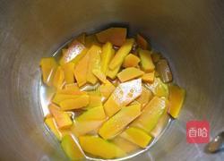 椒盐黑芝麻南瓜煎卷的做法图解1