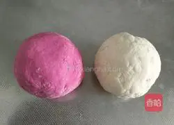 Illustration of how to make two-color flower oil rolls (how to make steamed buns) 5