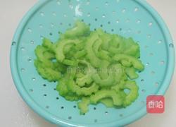 清拌苦瓜的做法图解3