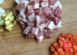 豌豆炒肉丁的做法图解2