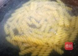 芝士焗意面的做法图解1